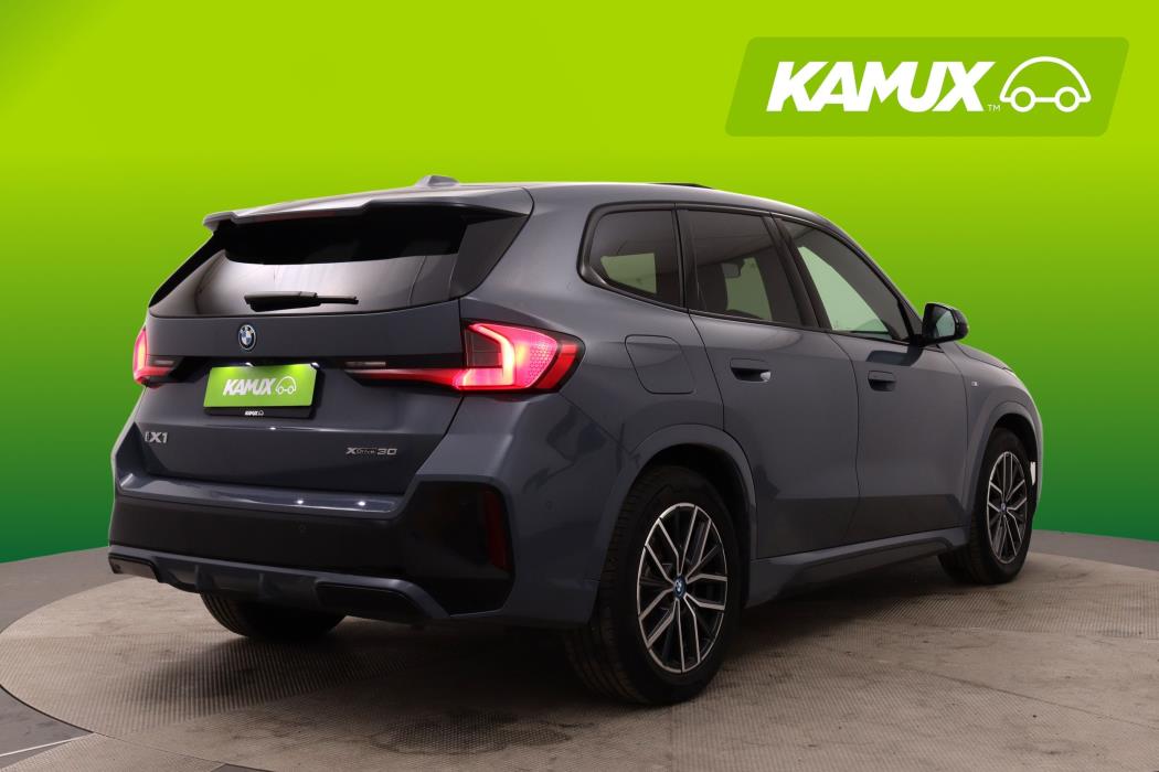 BMW iX1 2023
