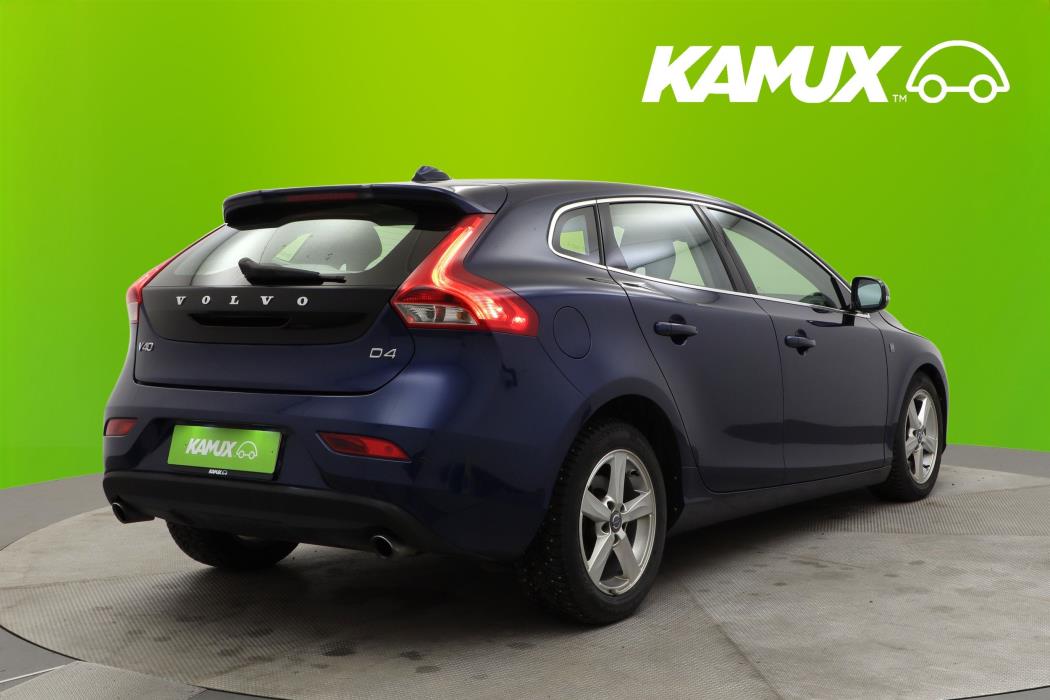 Volvo V40 2015