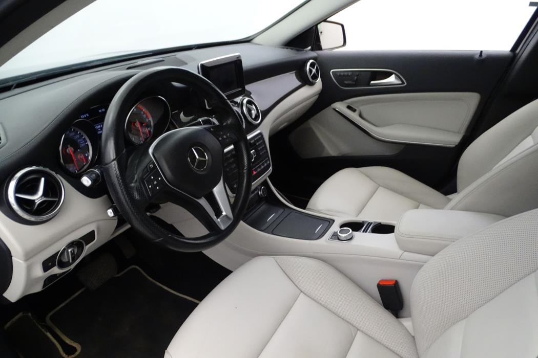 Mercedes-Benz GLA 2014