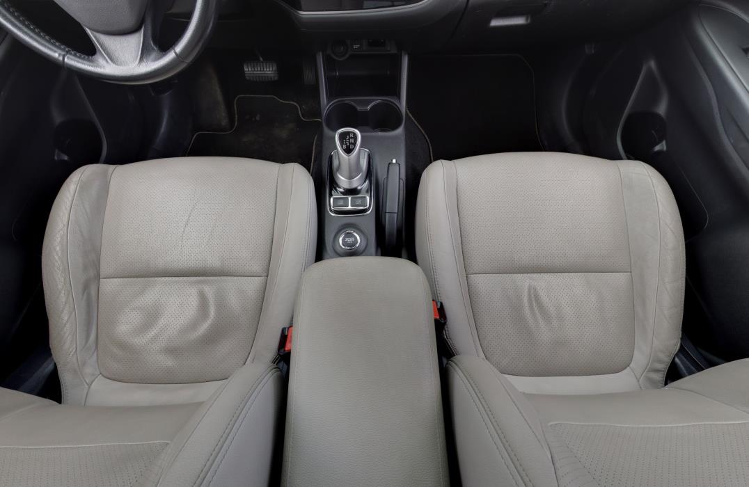 Mitsubishi Outlander PHEV 2014