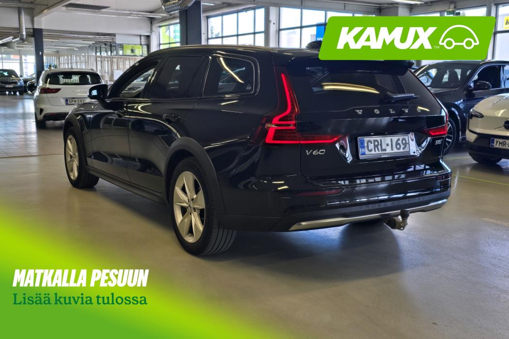 Volvo V60 Cross Country 2023