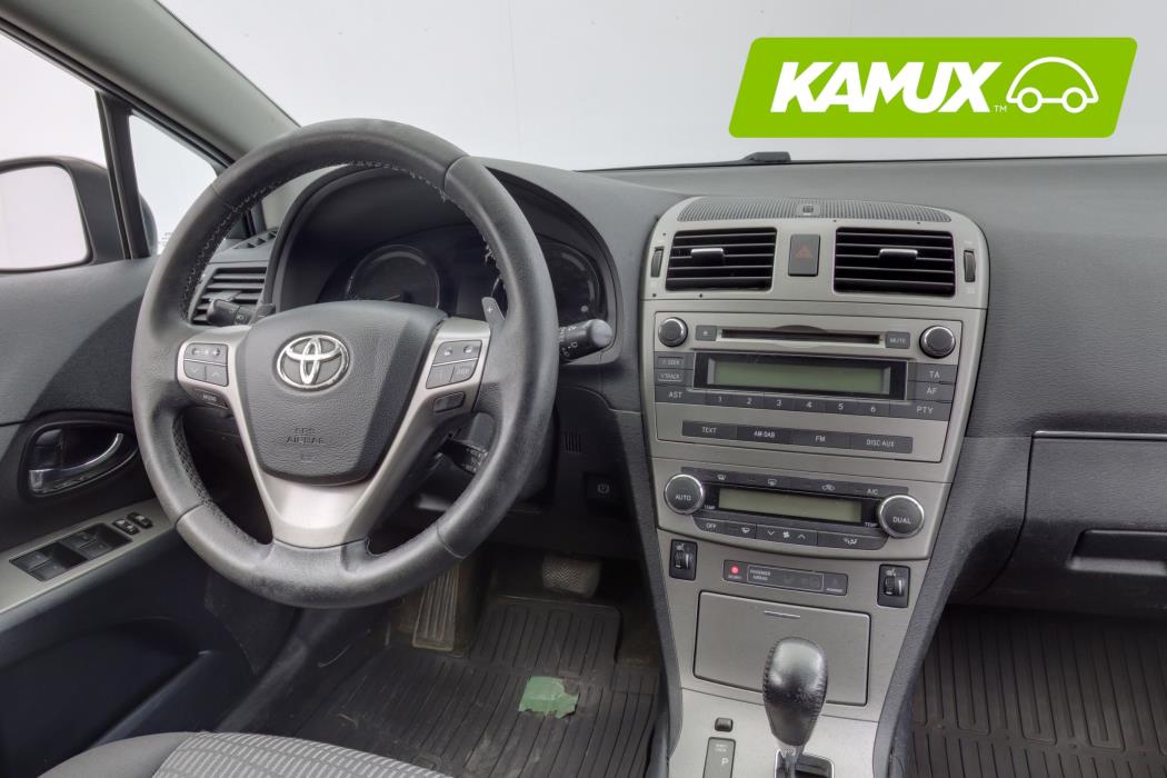 Toyota Avensis 2011