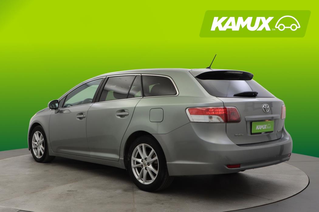 Toyota Avensis 2011