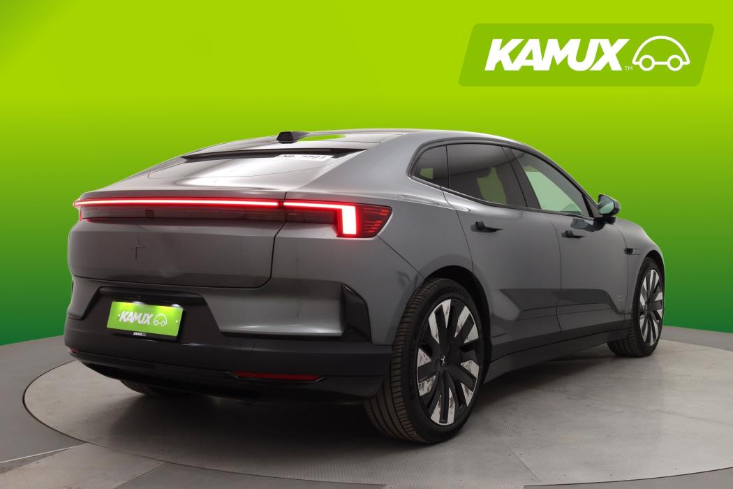 Polestar 4 2025