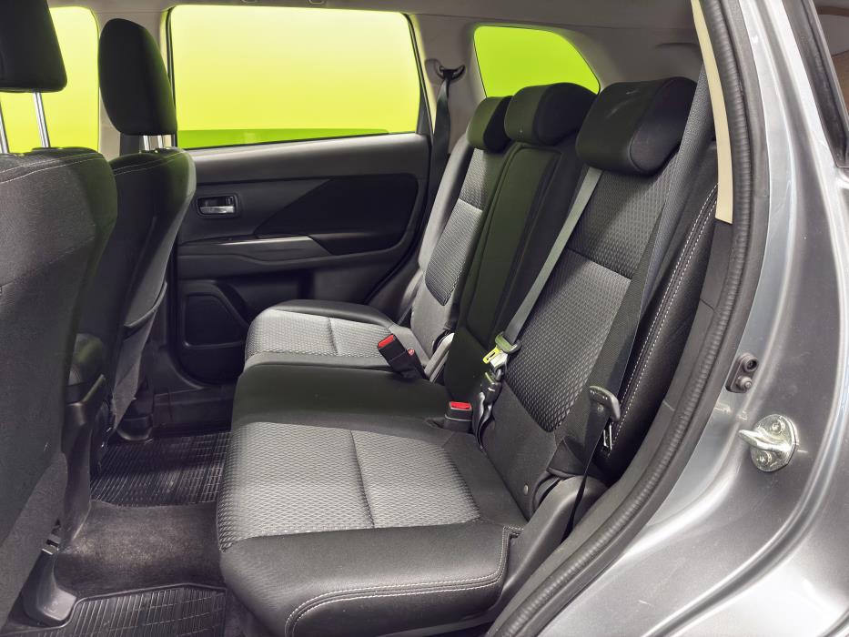 Mitsubishi Outlander 2016