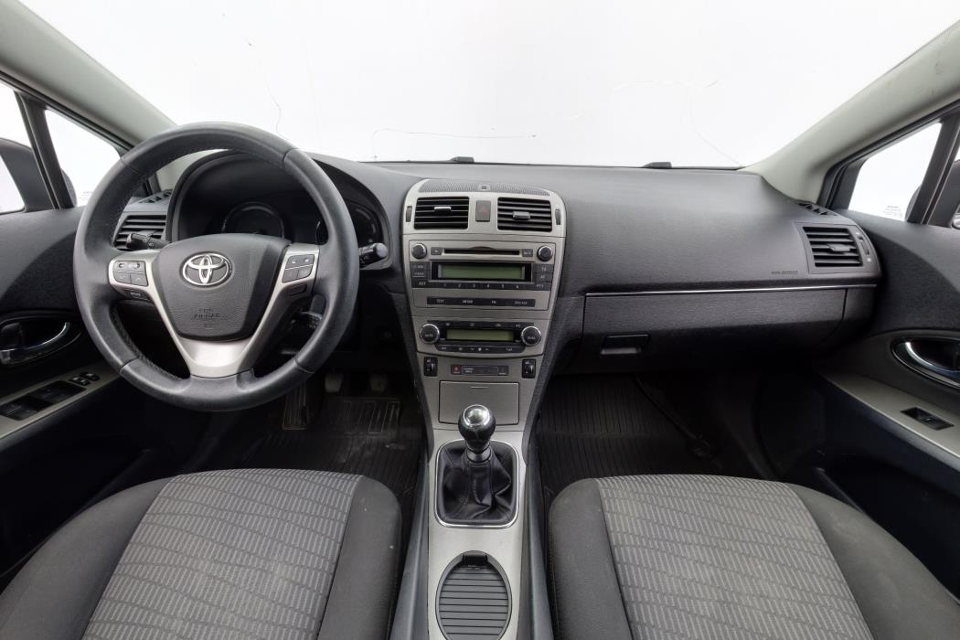 Toyota Avensis 2011