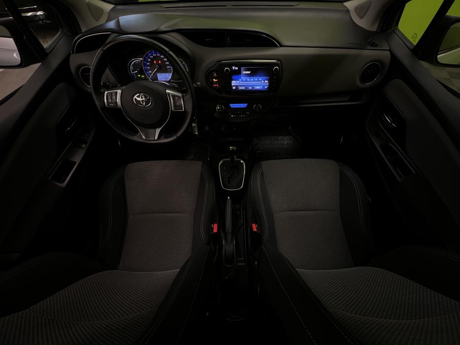 Toyota Yaris 2015