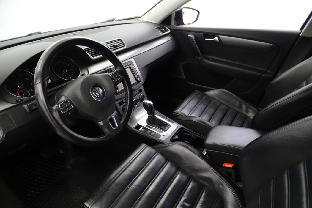 Volkswagen Passat 2011