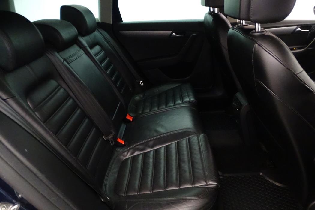 Volkswagen Passat 2011