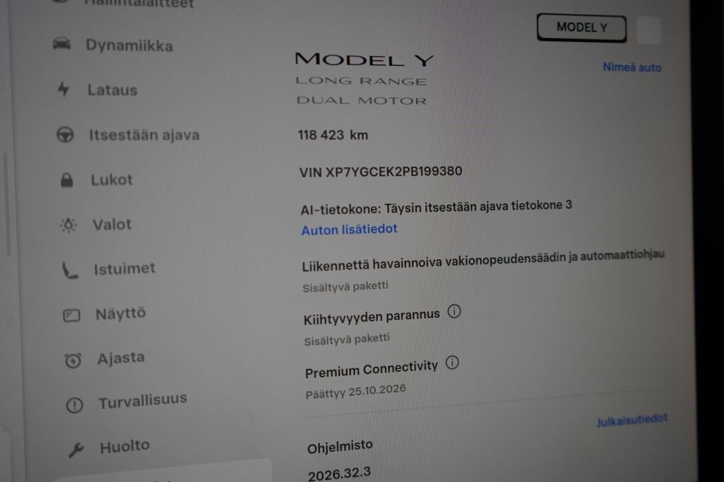 Tesla Model Y 2023