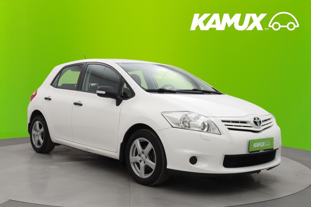 Toyota Auris 2012