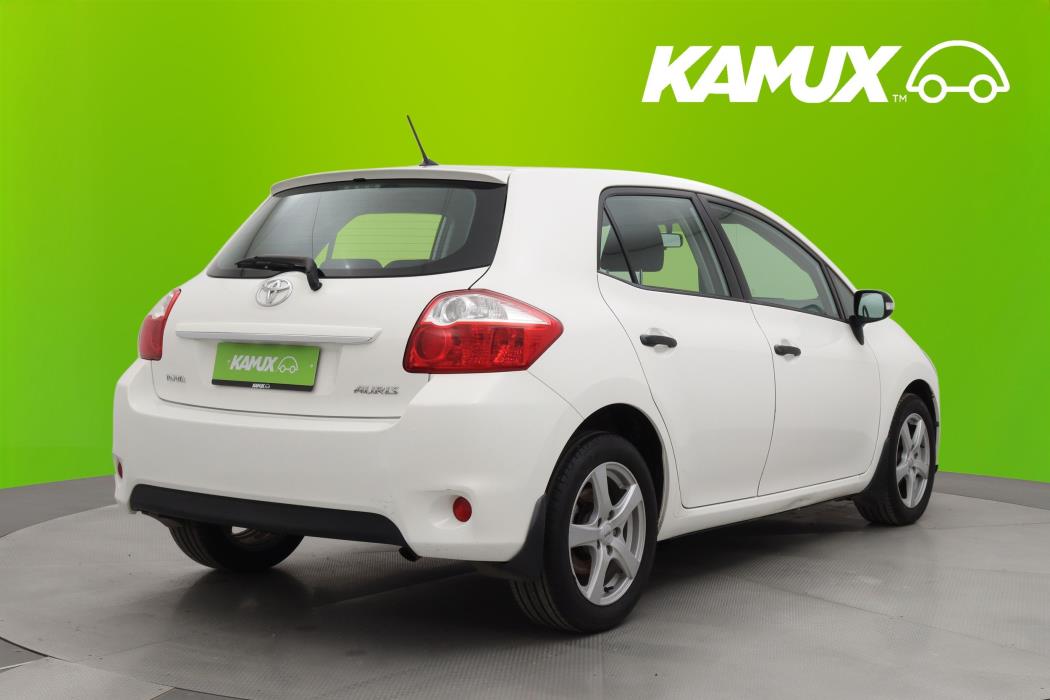 Toyota Auris 2012
