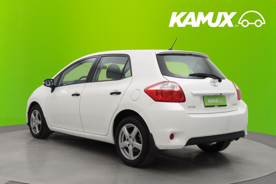 Toyota Auris 2012