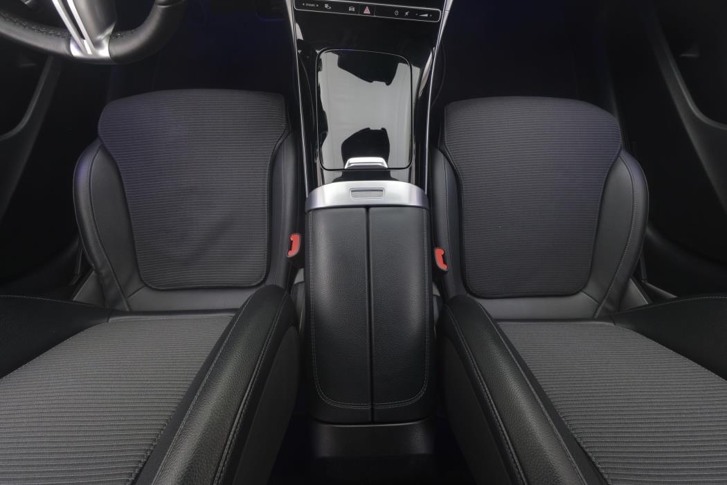 Mercedes-Benz C 2023