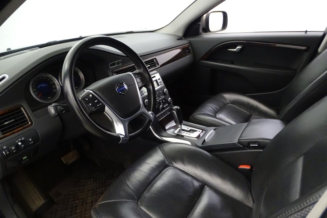 Volvo XC70 2011