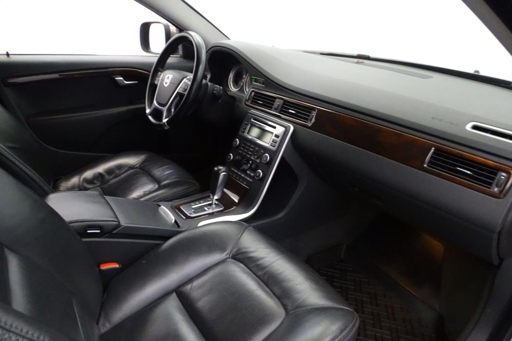 Volvo XC70 2011