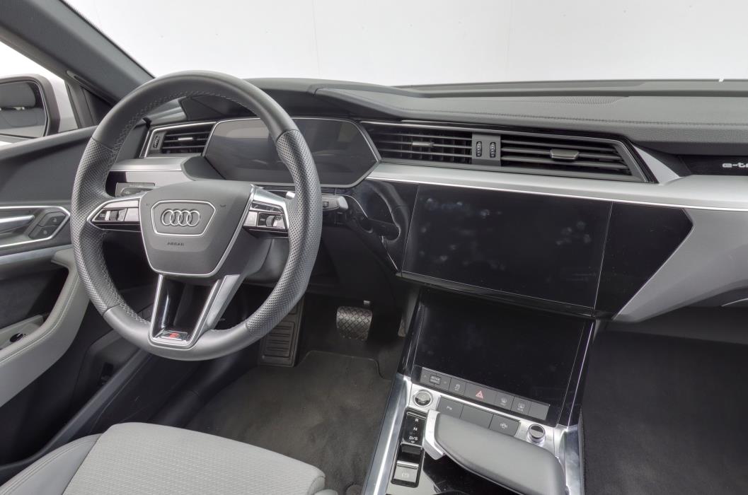 Audi e-tron 2023