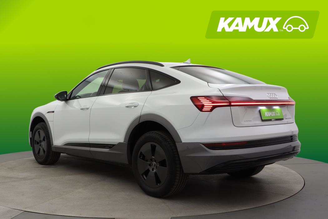 Audi e-tron 2023