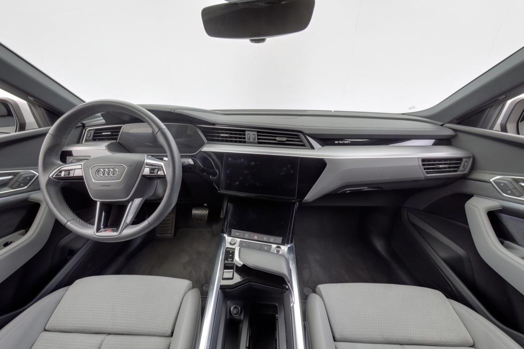 Audi e-tron 2023