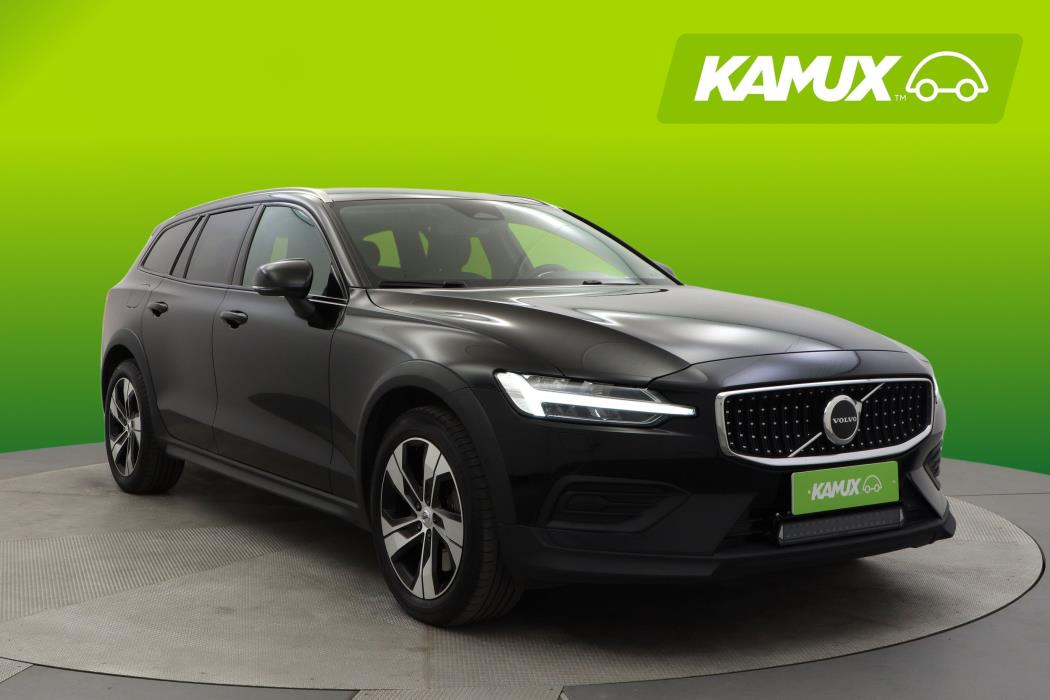Volvo V60 Cross Country 2023