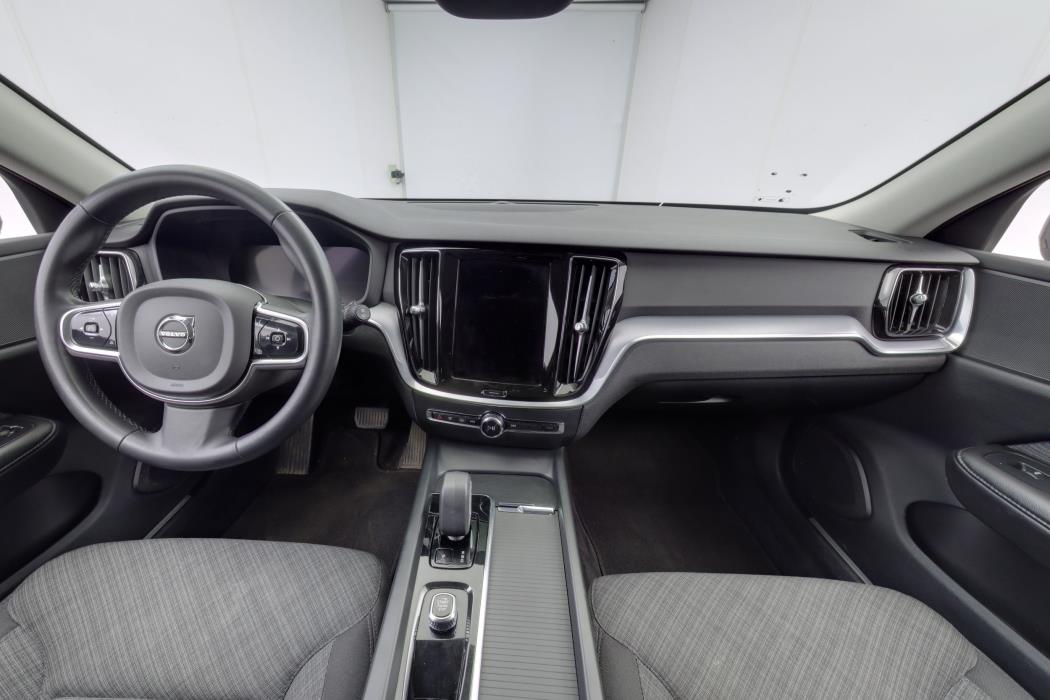 Volvo V60 Cross Country 2023