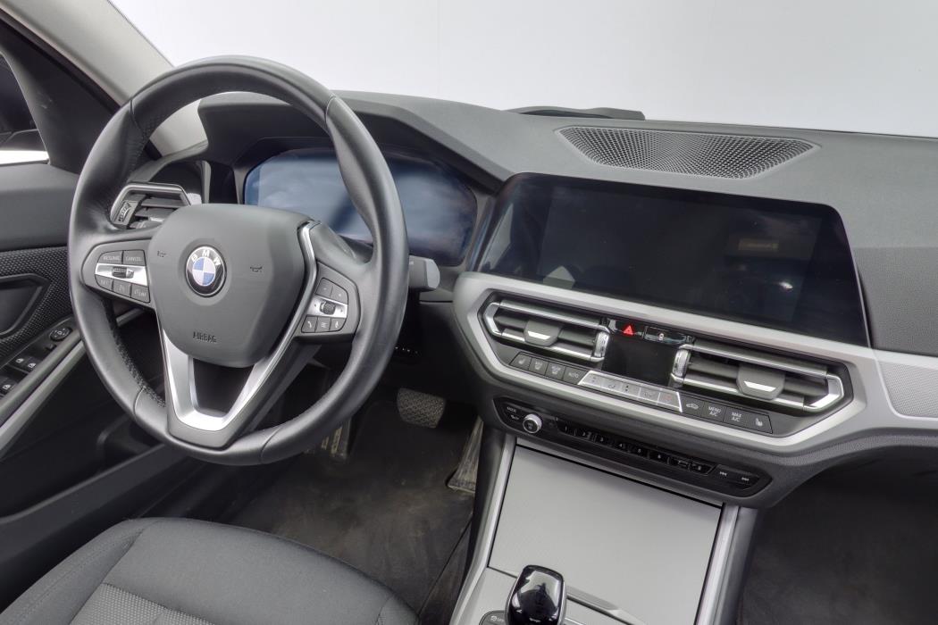 BMW 320 2022