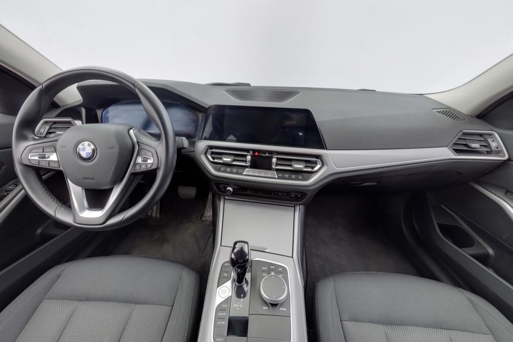 BMW 320 2022