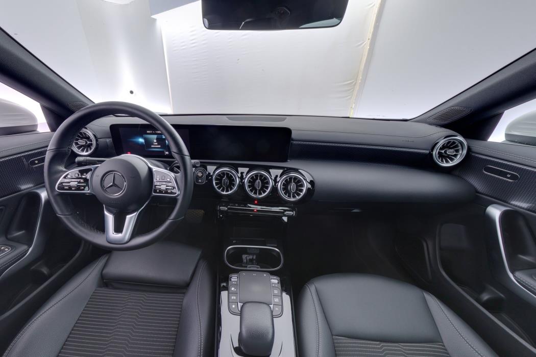 Mercedes-Benz CLA 2023