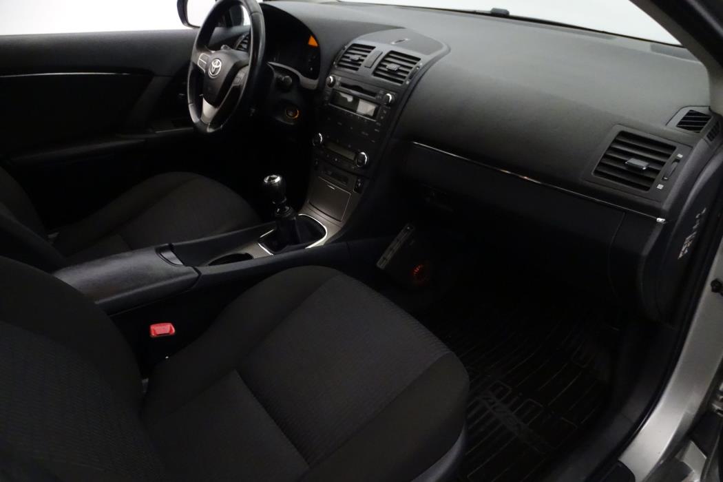 Toyota Avensis 2010