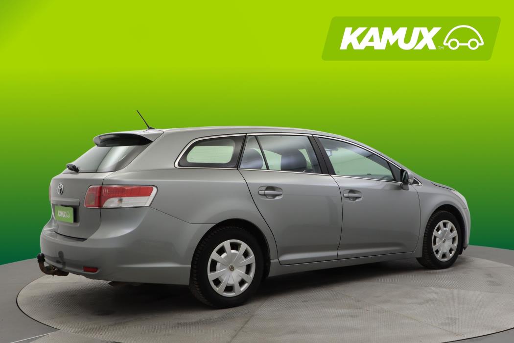 Toyota Avensis 2010
