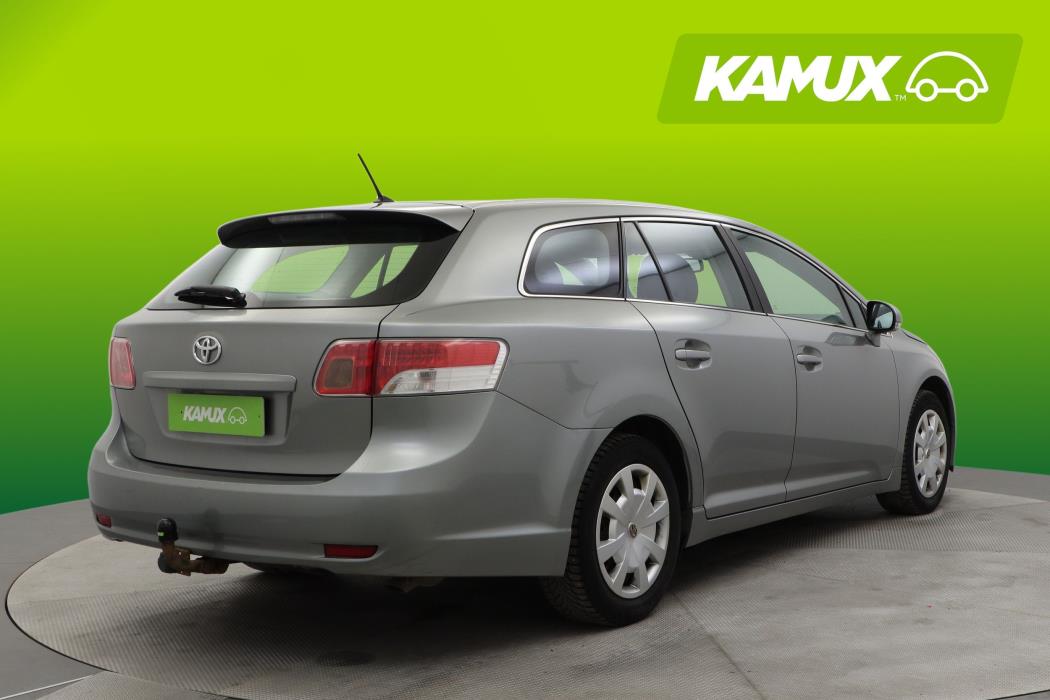 Toyota Avensis 2010