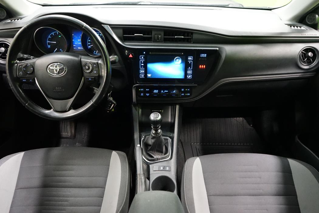 Toyota Auris 2016