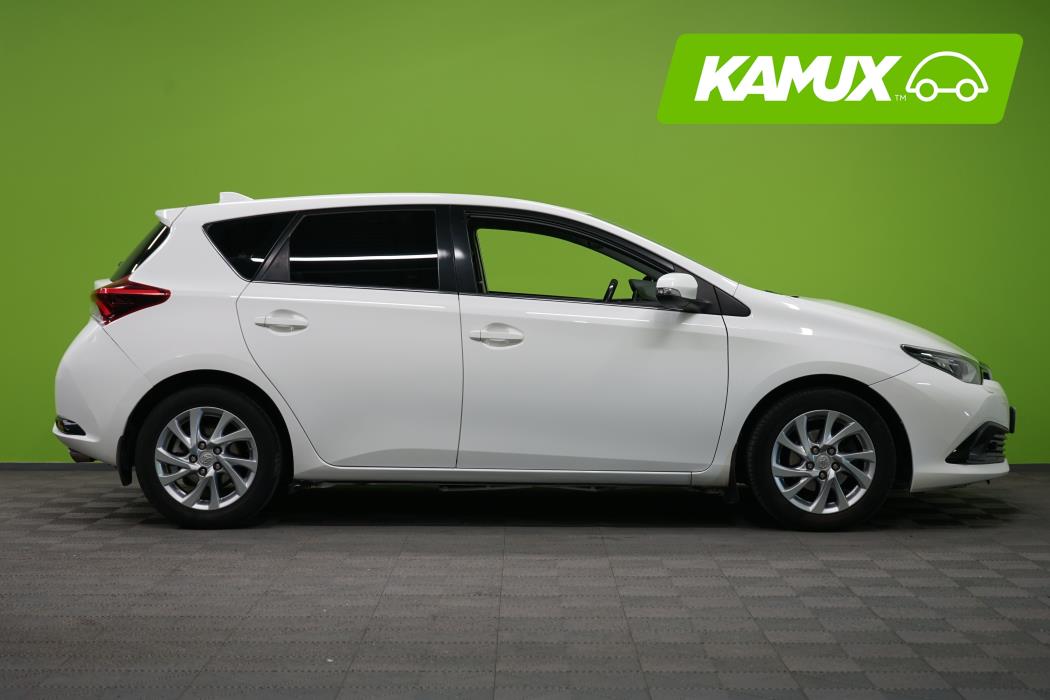 Toyota Auris 2016