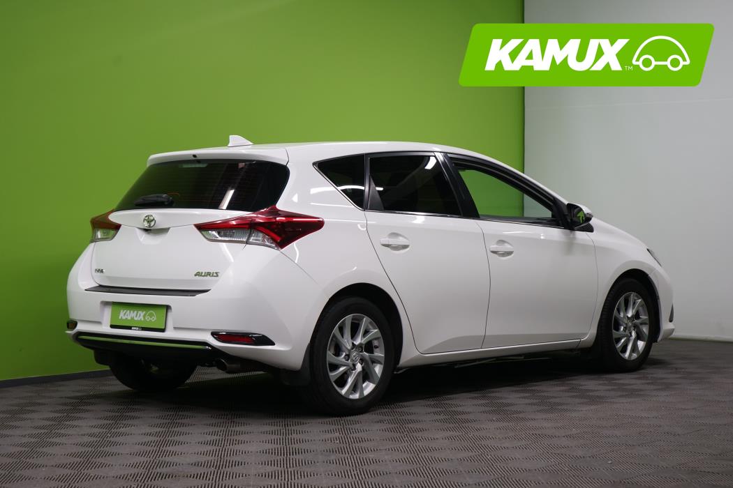 Toyota Auris 2016