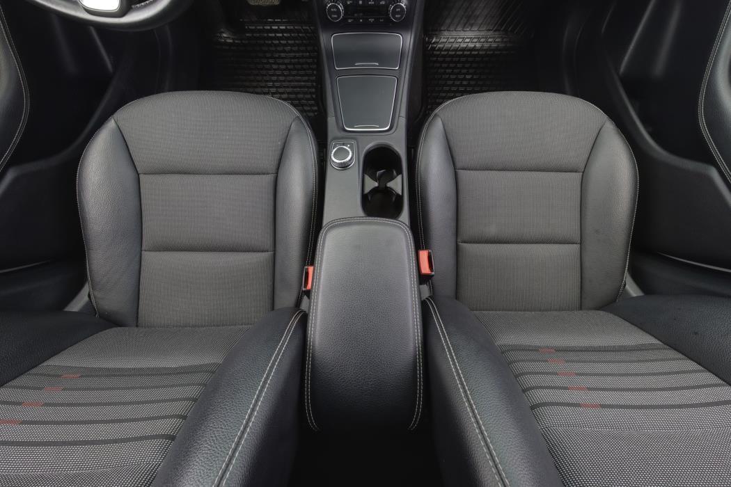 Mercedes-Benz B 2015