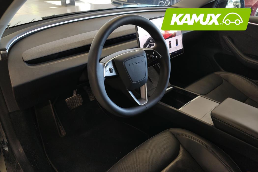 Tesla Model 3 2024