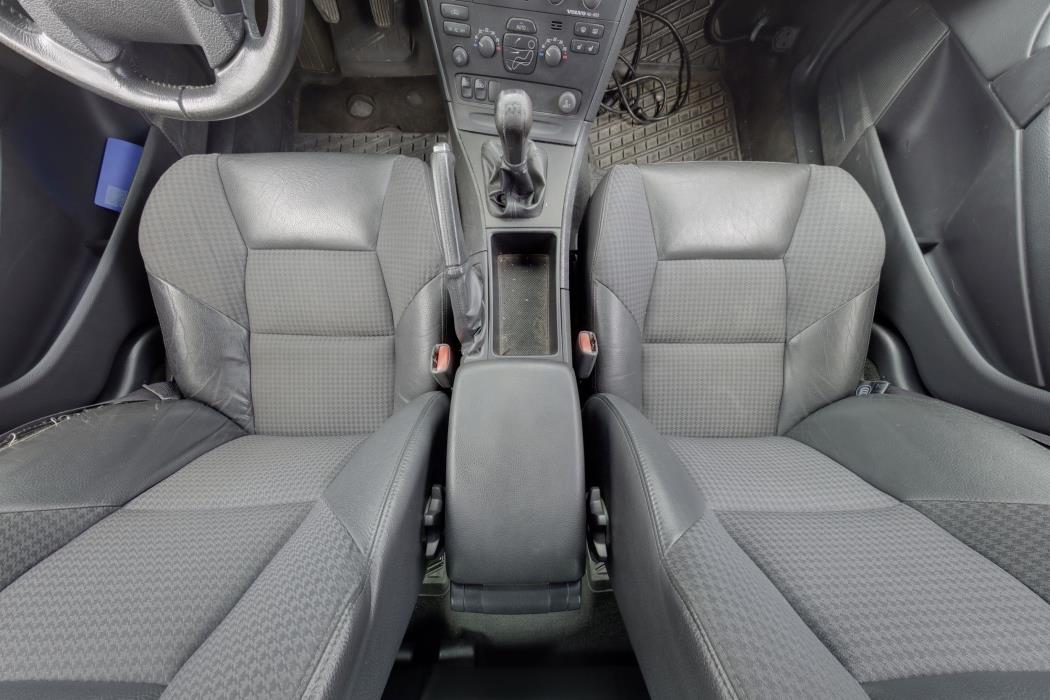 Volvo V70 2004
