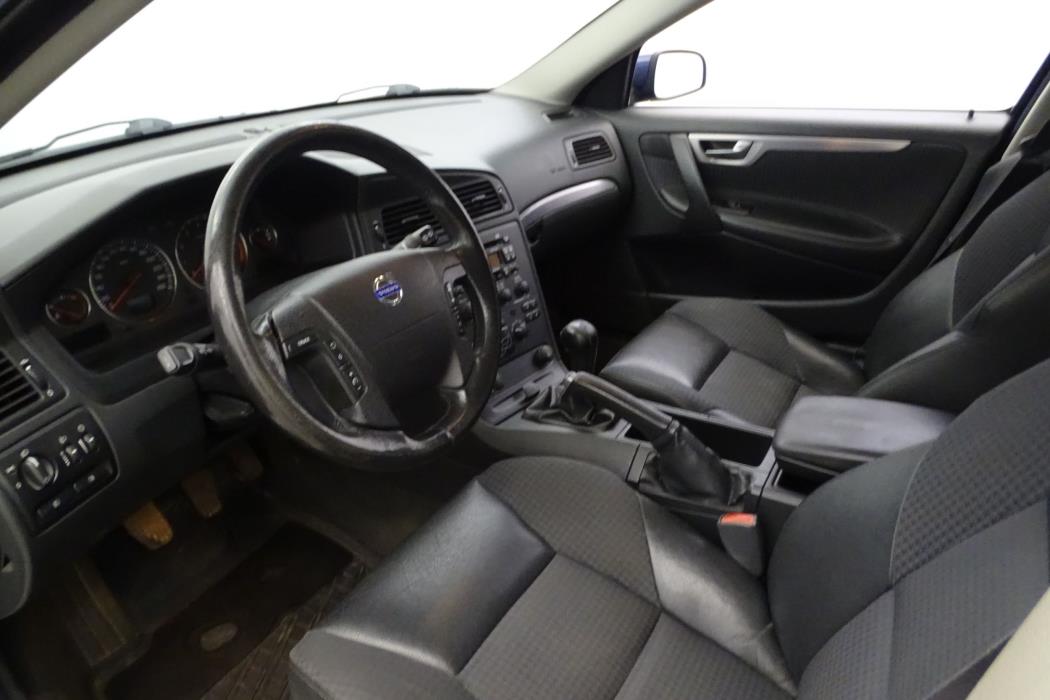 Volvo V70 2004