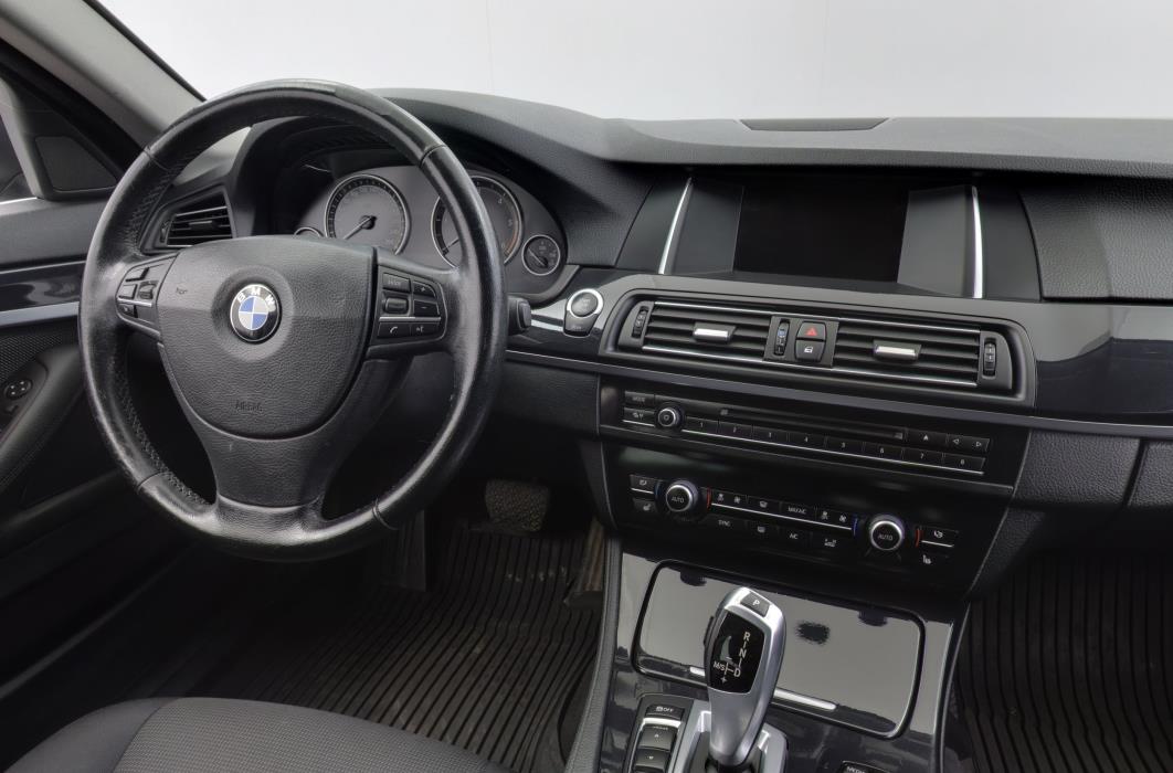BMW 520 2015