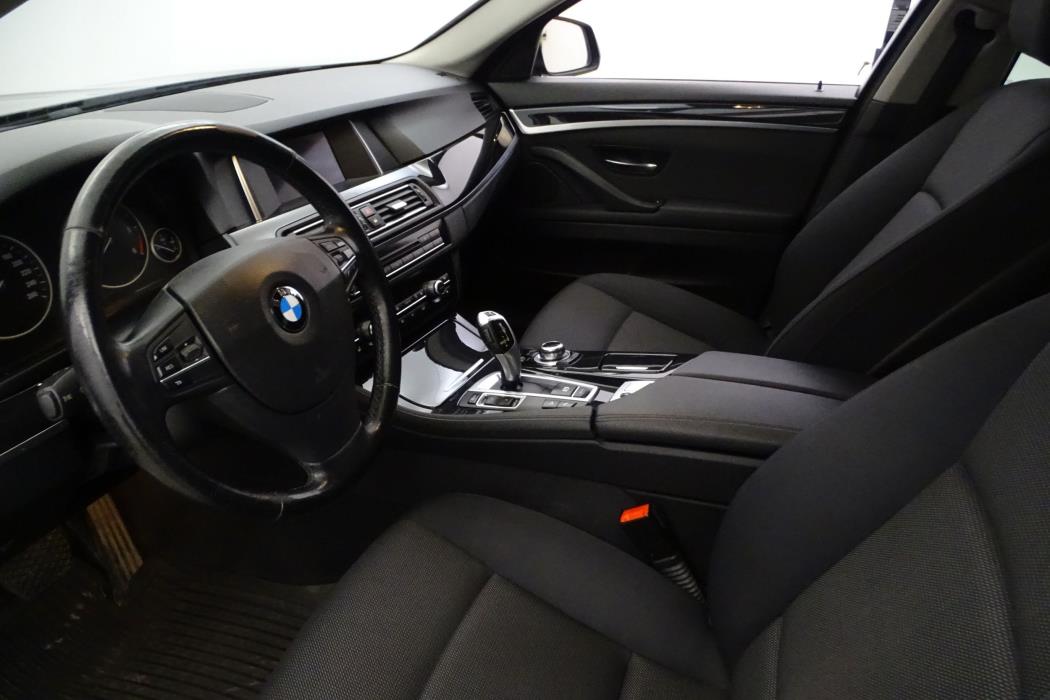 BMW 520 2015