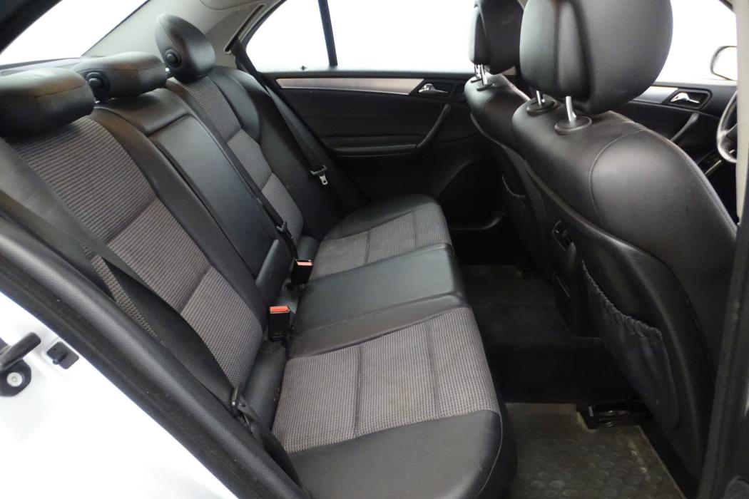 Mercedes-Benz C 2006