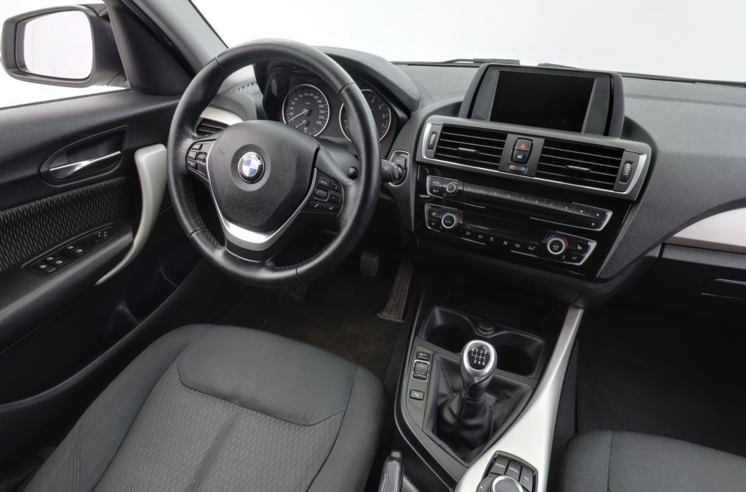 BMW 118 2016