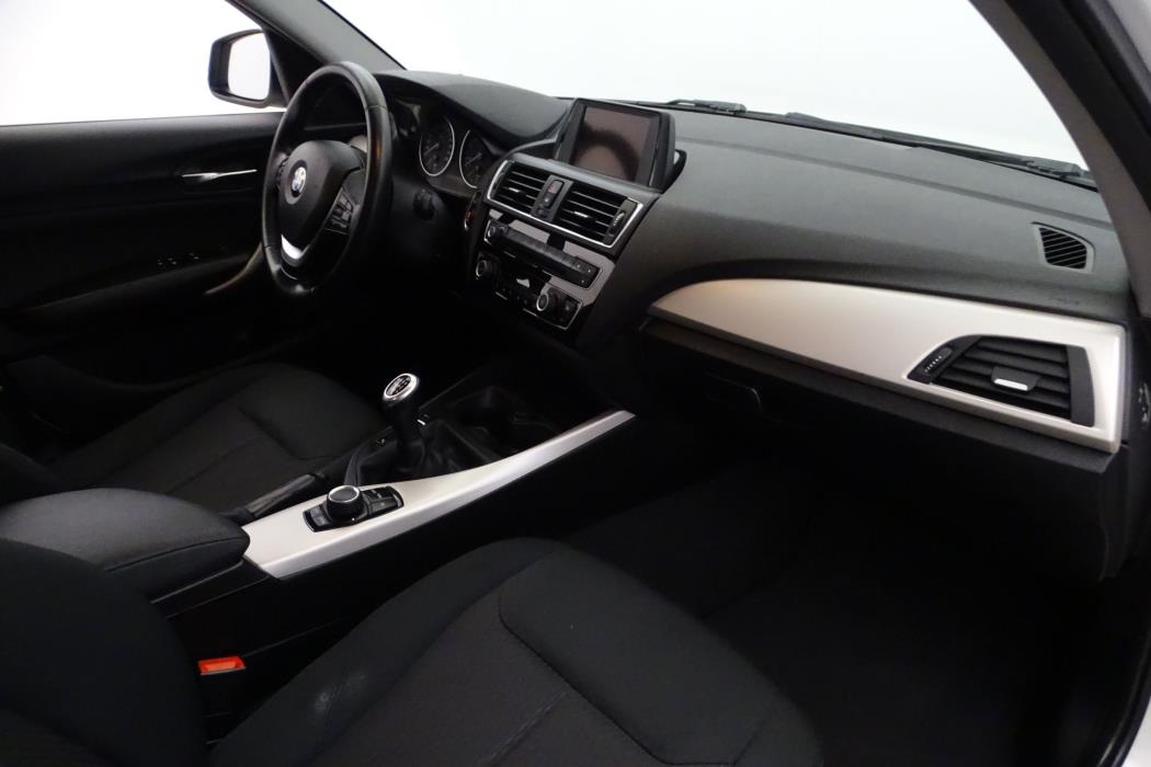 BMW 118 2016