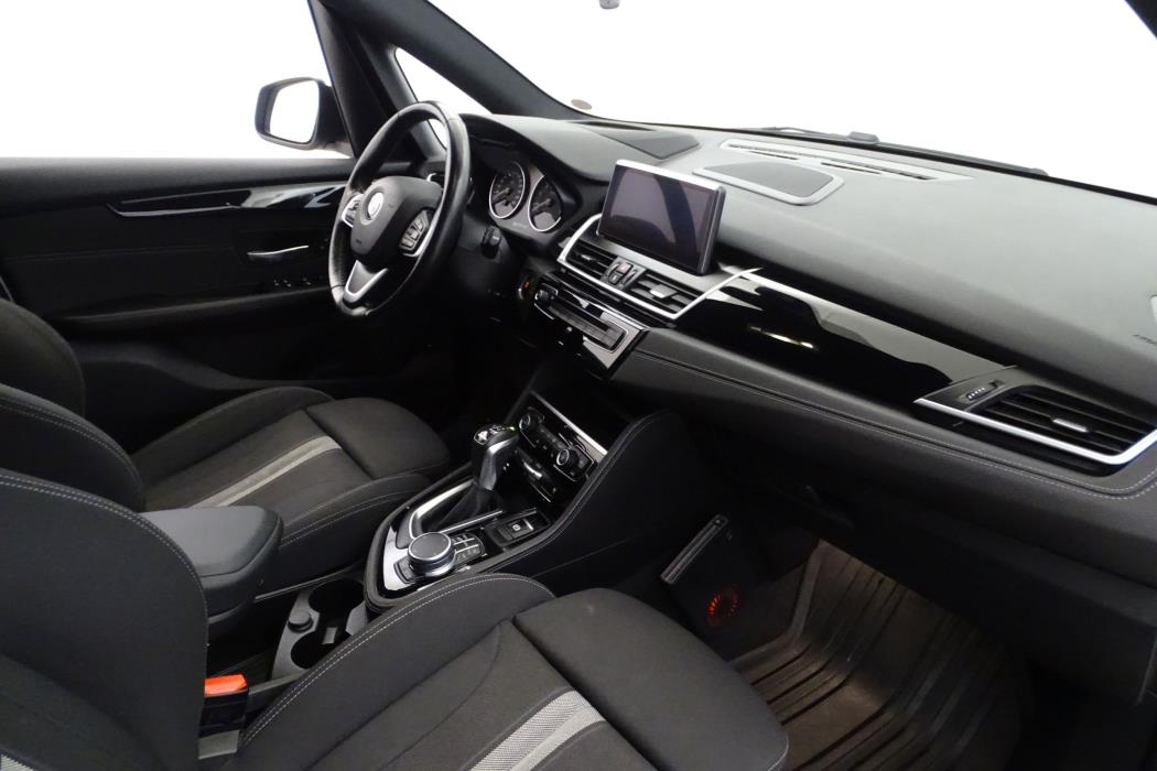 BMW 225 2018