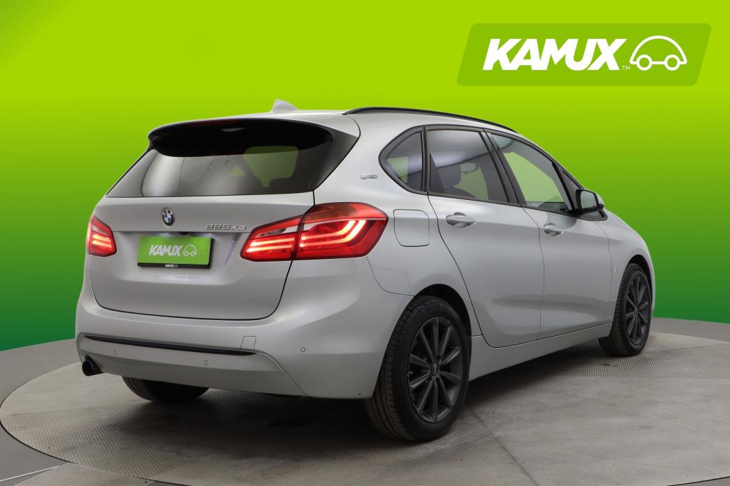 BMW 225 2018