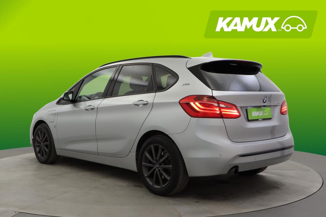 BMW 225 2018