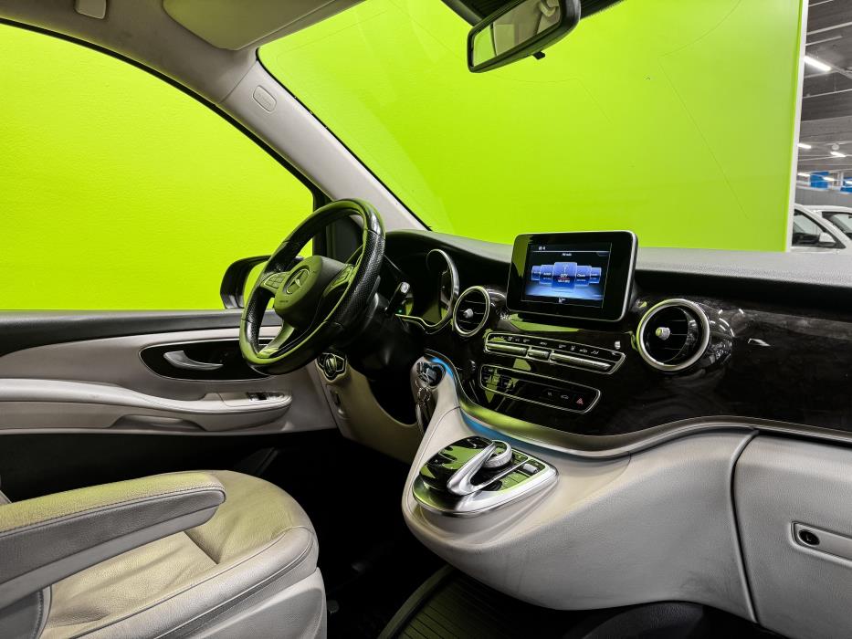 Mercedes-Benz V 2015