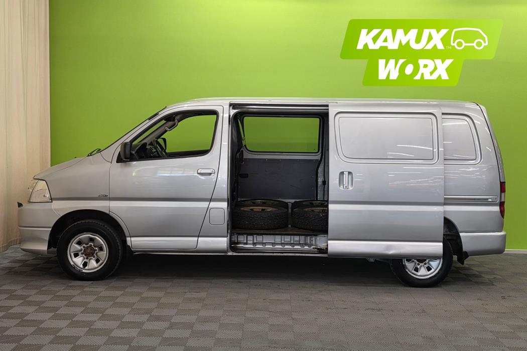 Toyota Hiace 2011