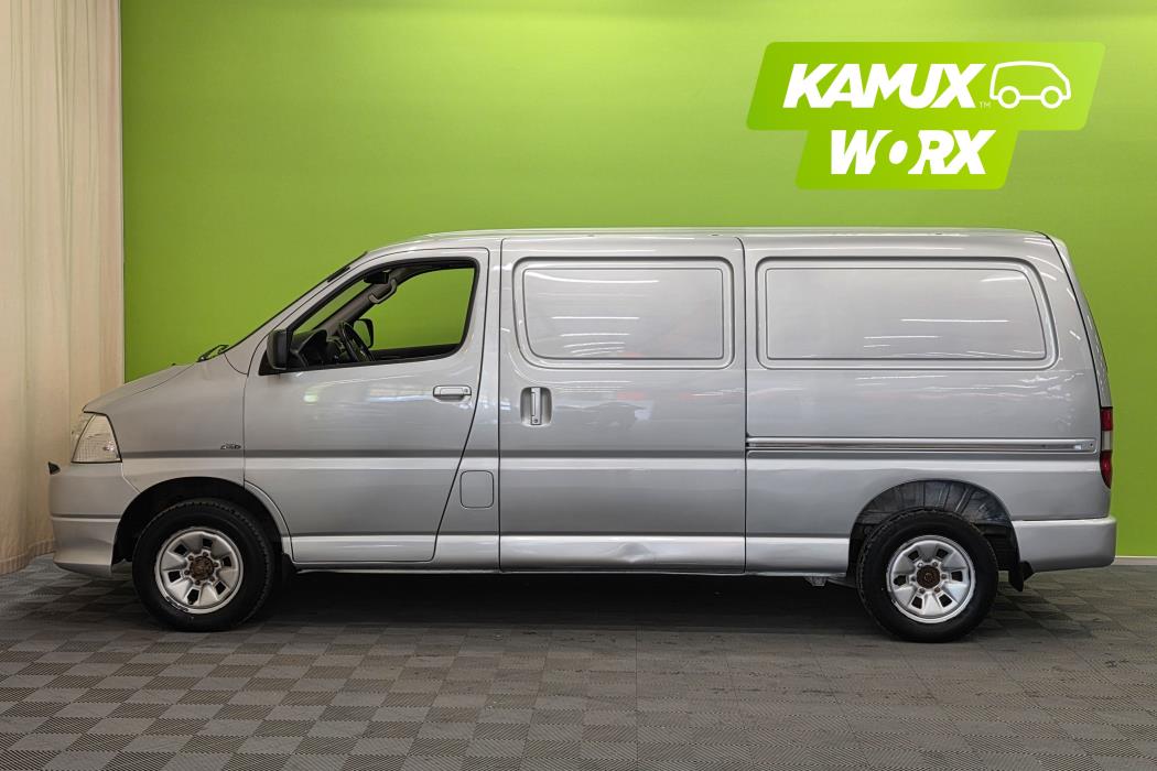 Toyota Hiace 2011