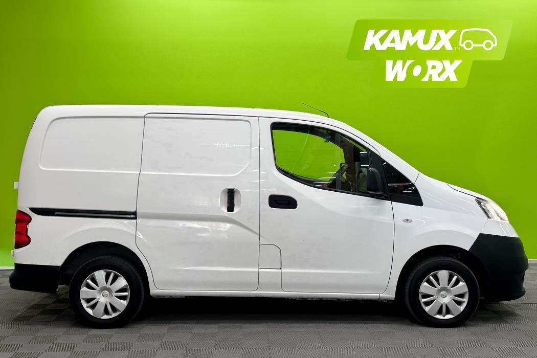 Nissan NV200 2015